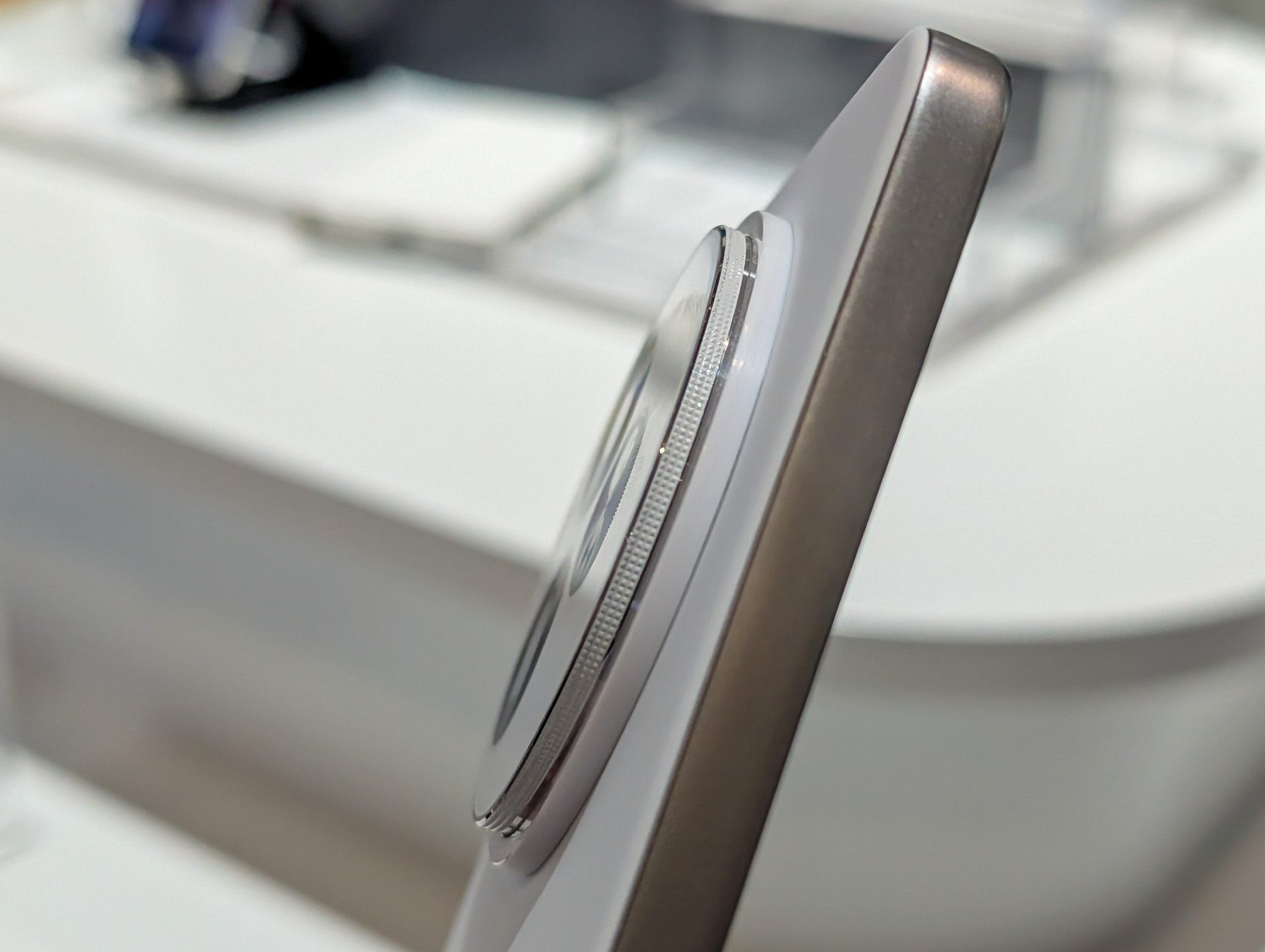 TCL NxtPaper 60 Ultra in white