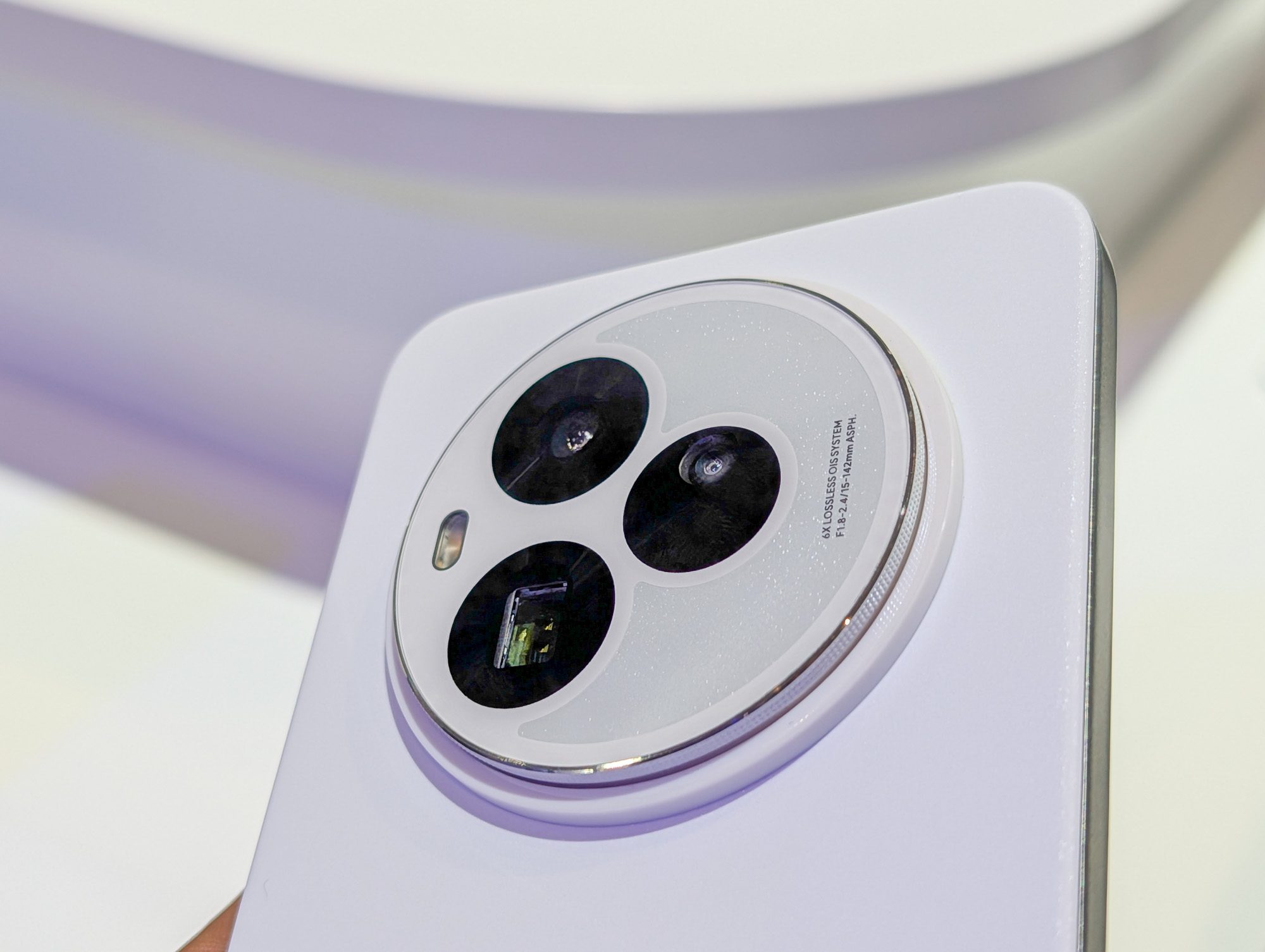TCL NxtPaper 60 Ultra in white