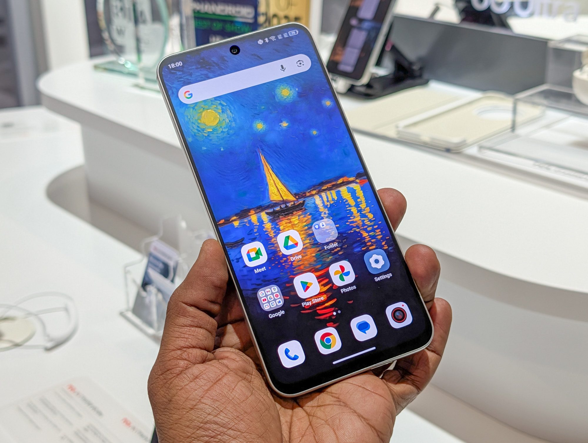 The TCL Nxtpaper 60 Ultra is an affordable Galaxy Note with a