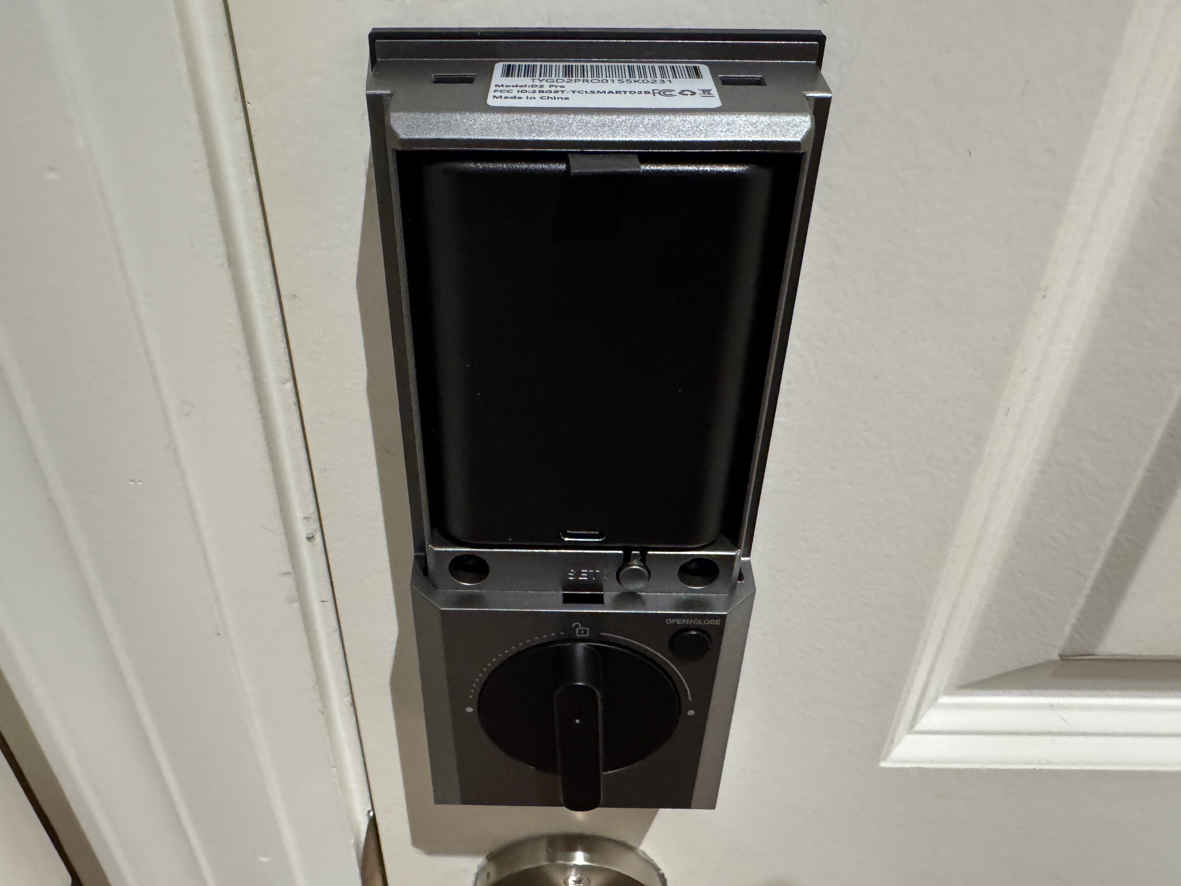 TCL D2 Pro battery installation