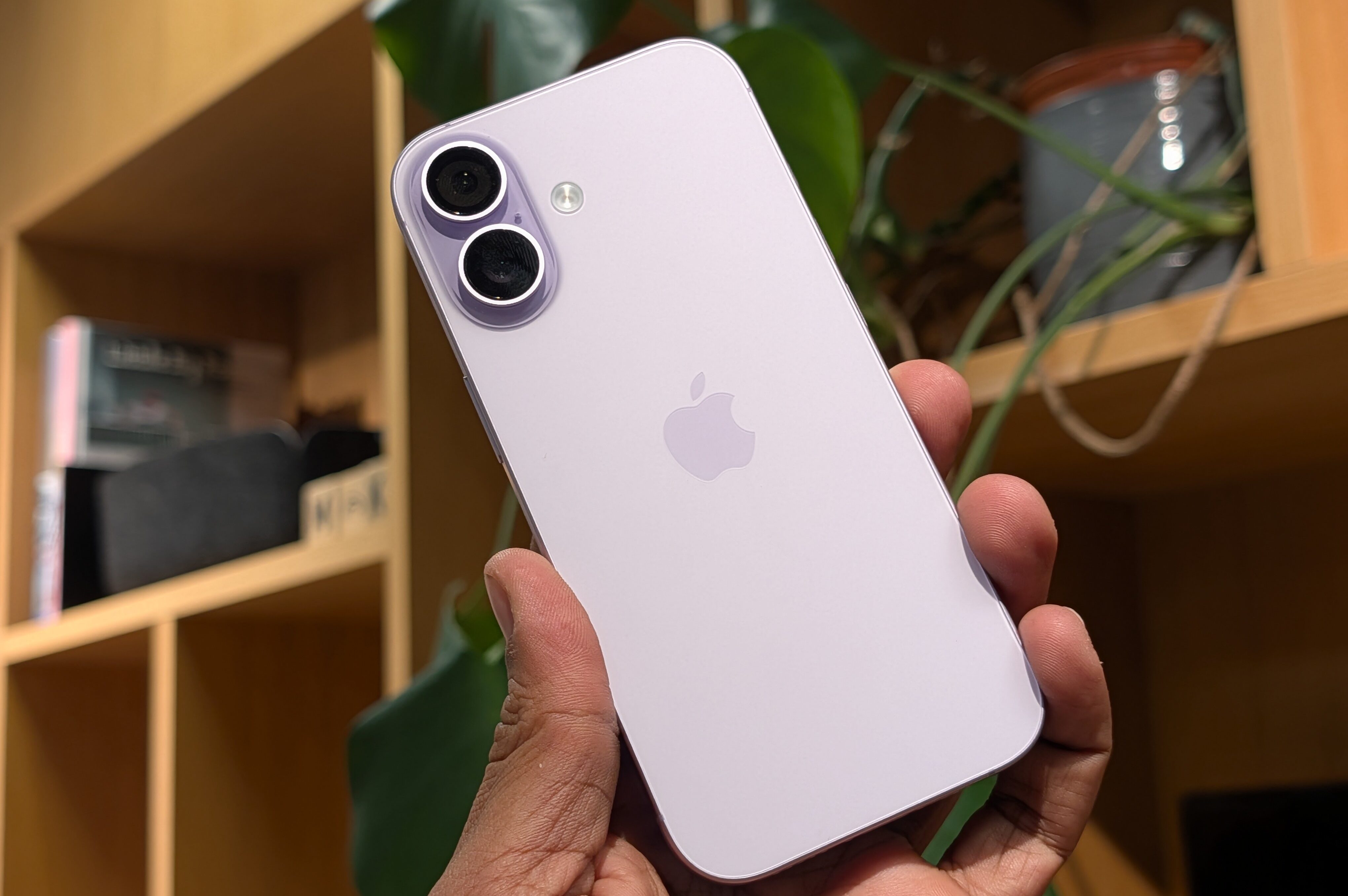 Apple iPhone 17 in Lavender Purple