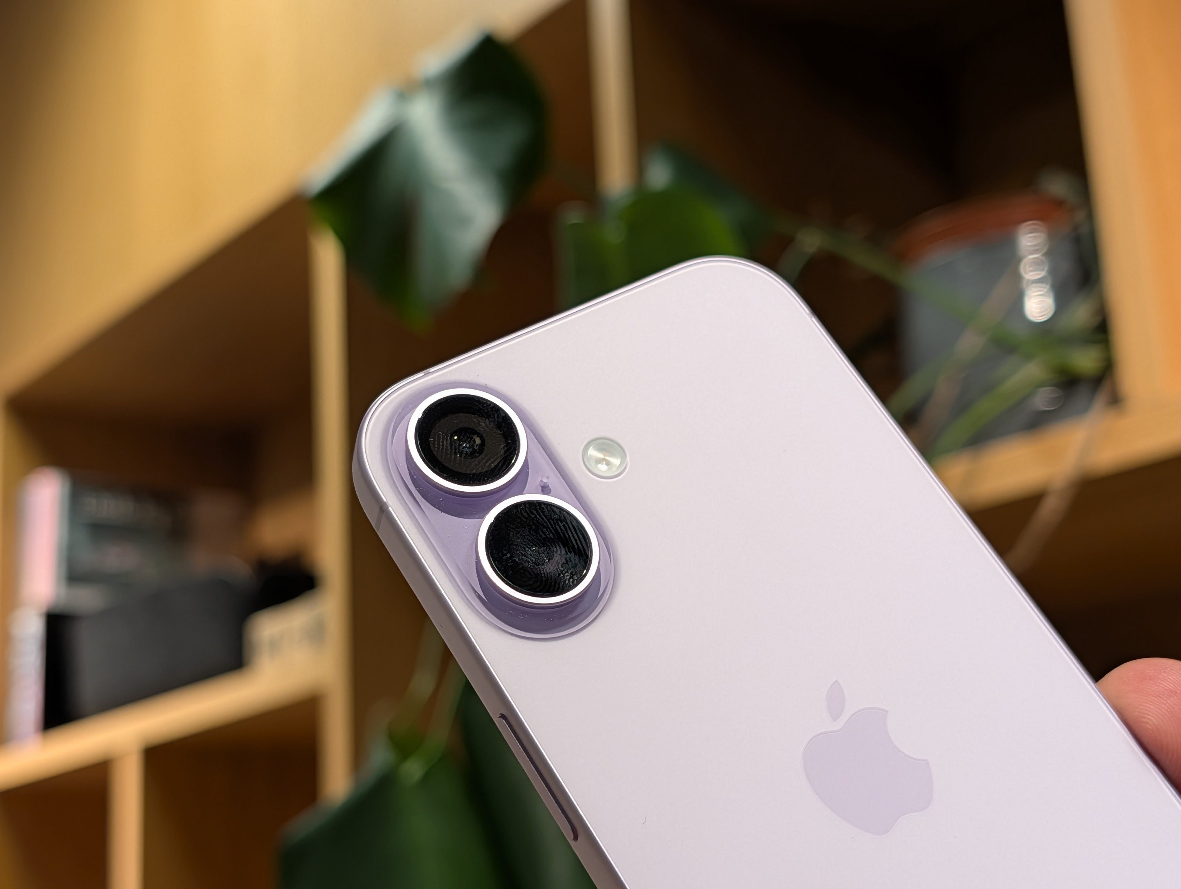 Apple iPhone 17 in Lavender Purple