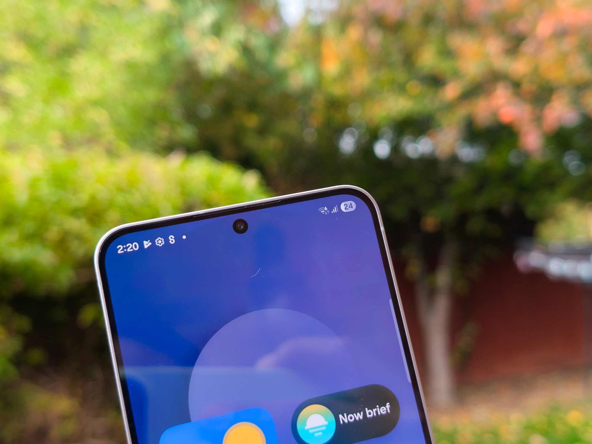 Samsung Galaxy S25 FE in Blue