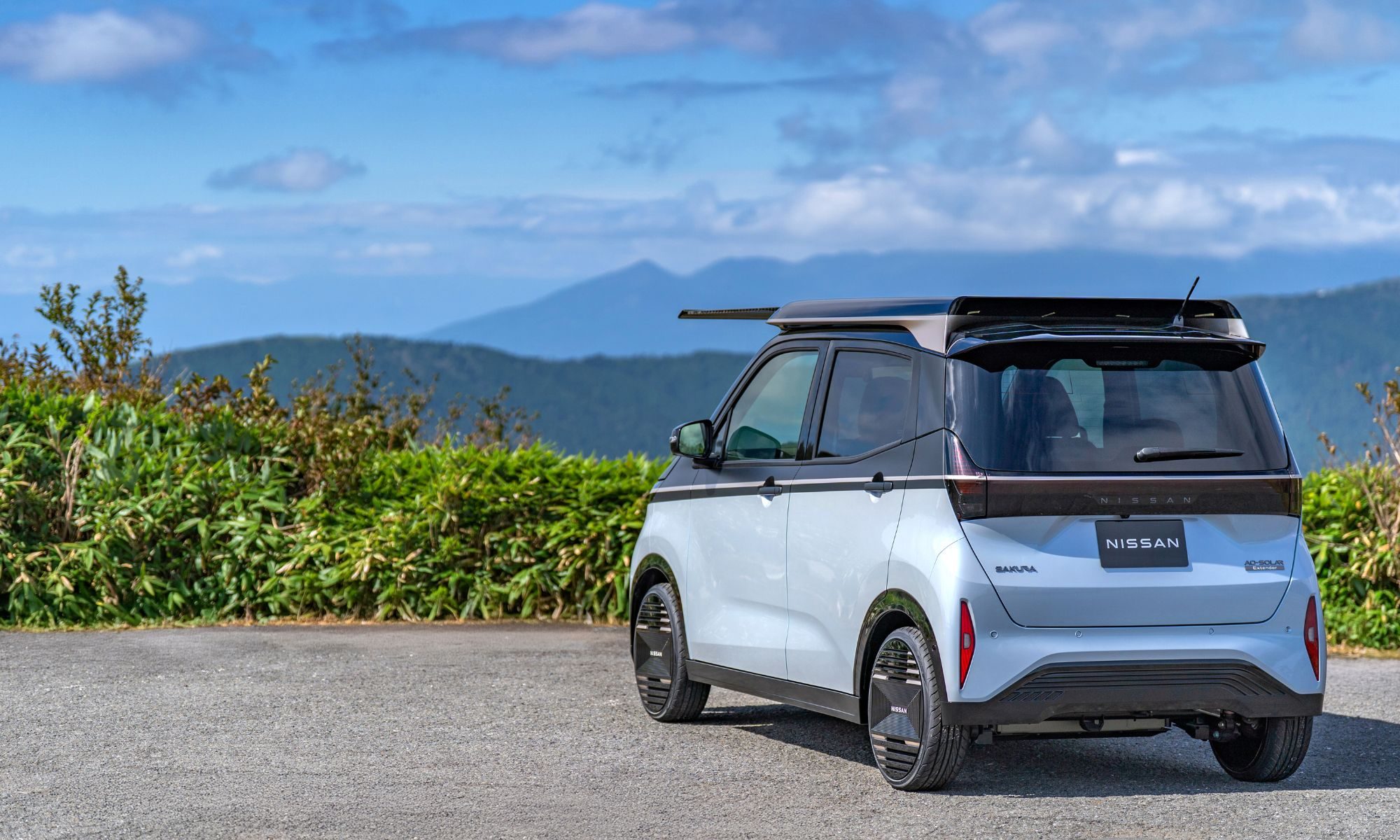 Extendable, roof-mounted solar system installed on Nissan Sakura Kei EV