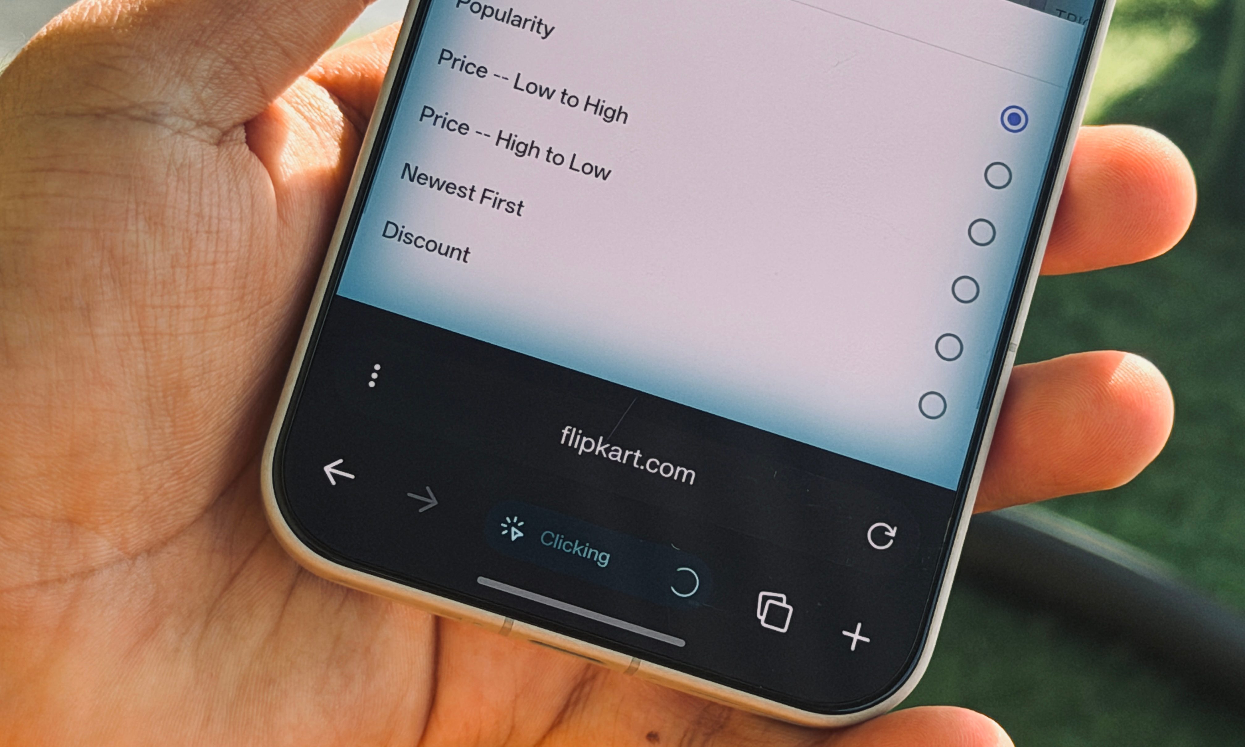 Agent mode in Perplexity Comet browser on an Android phone.