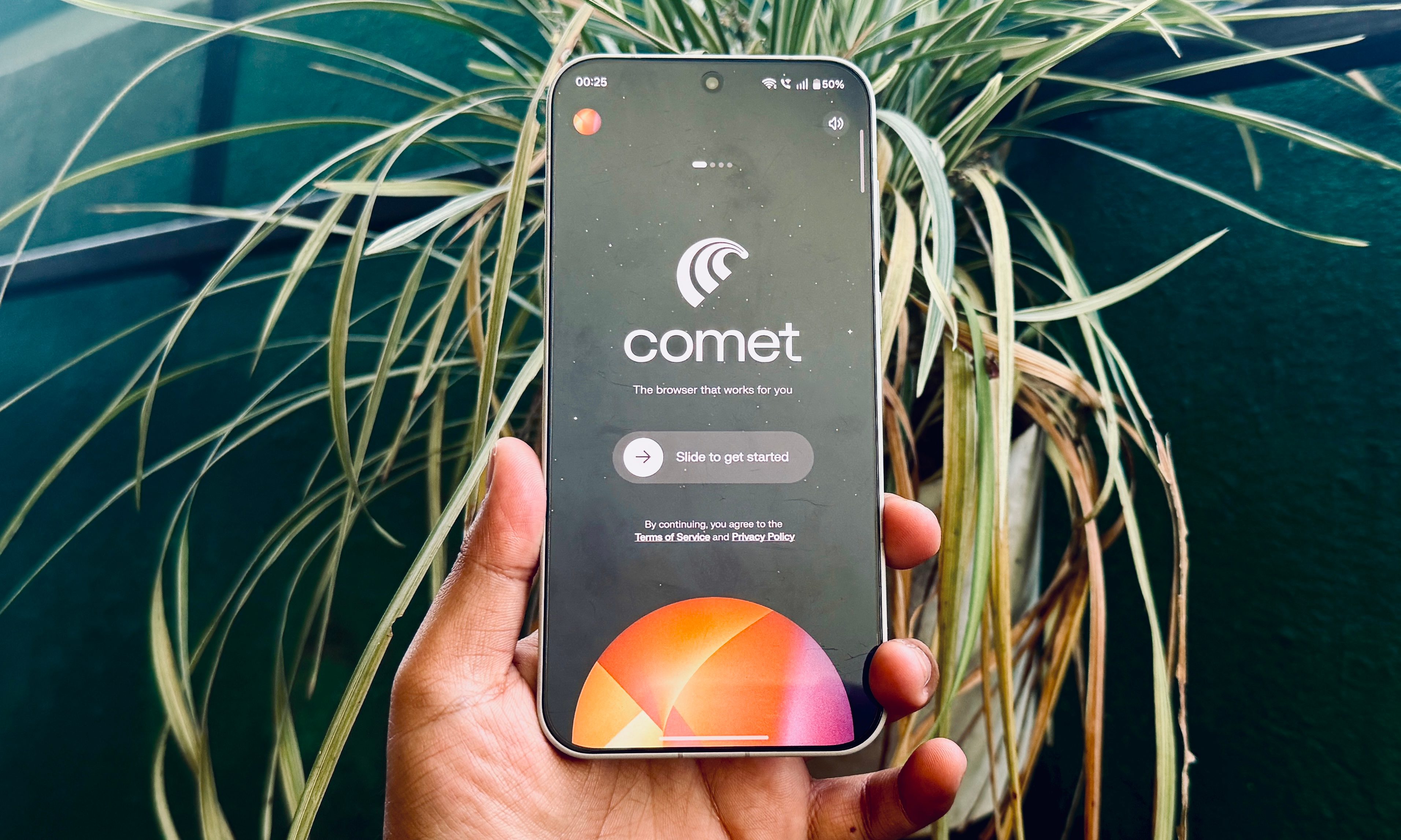 Home page of Perplexity Comet browser on an Android phone.