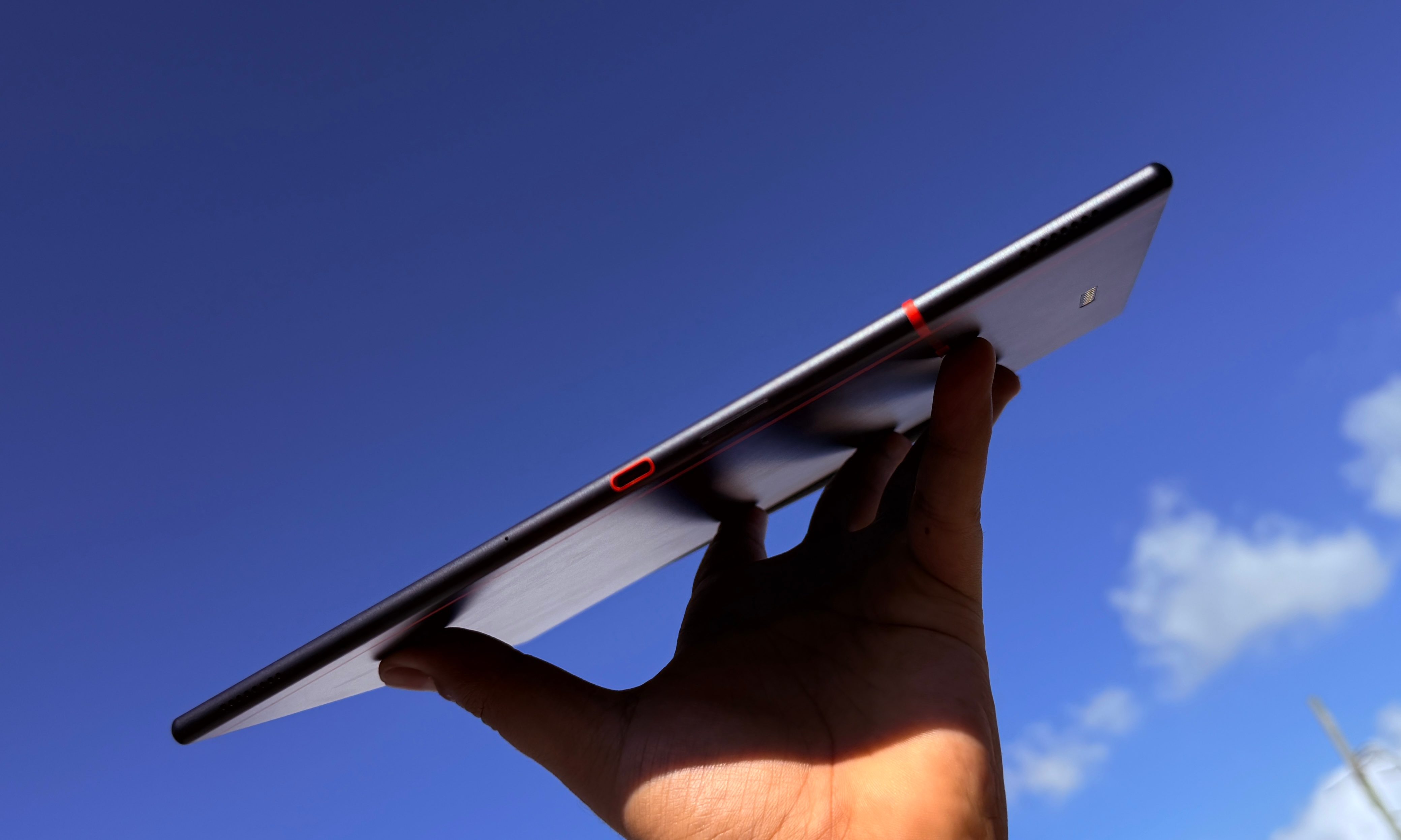 USB-C port on the Onyx Boox Air 5C.