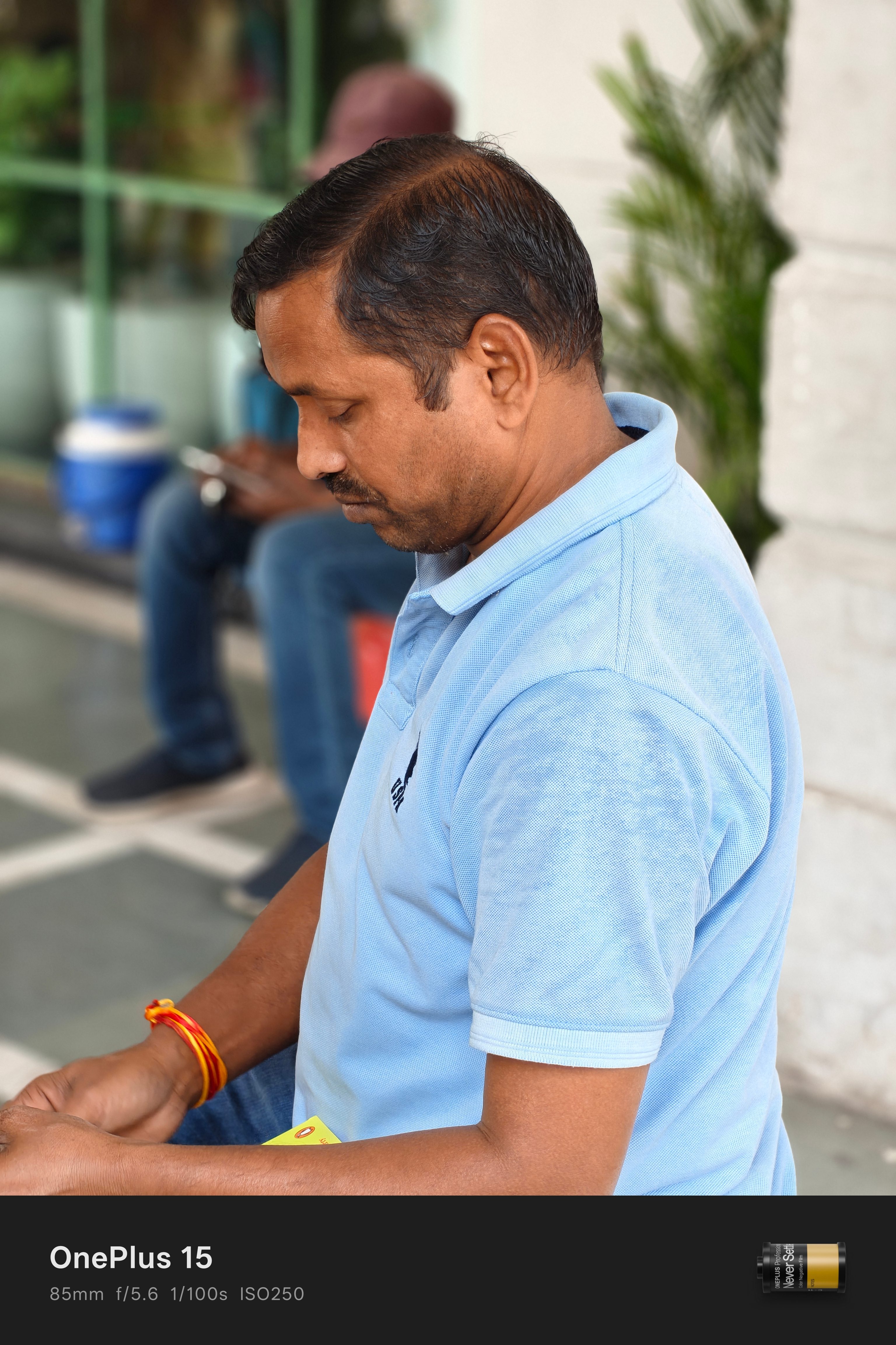 Portrait camera sample from OnePlus at day.