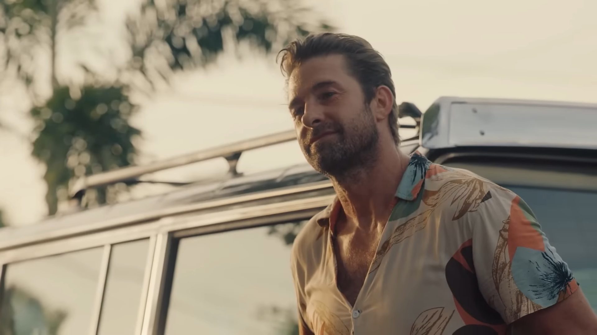 Scott Speedman in R.J. Decker.