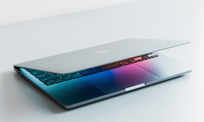 Apple MacBook