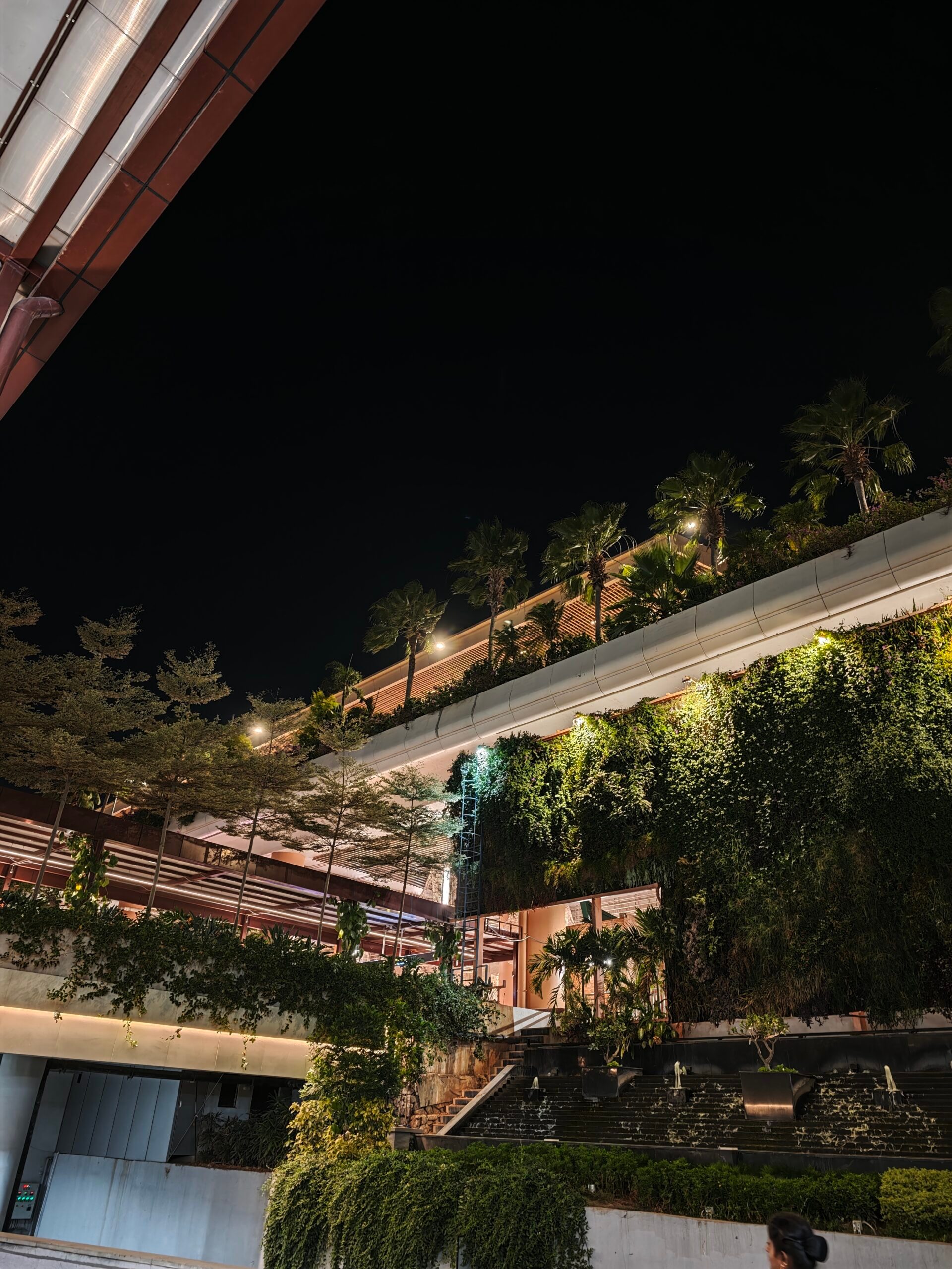 Lowlight (5) - Xiaomi 17 Ultra Camera Review