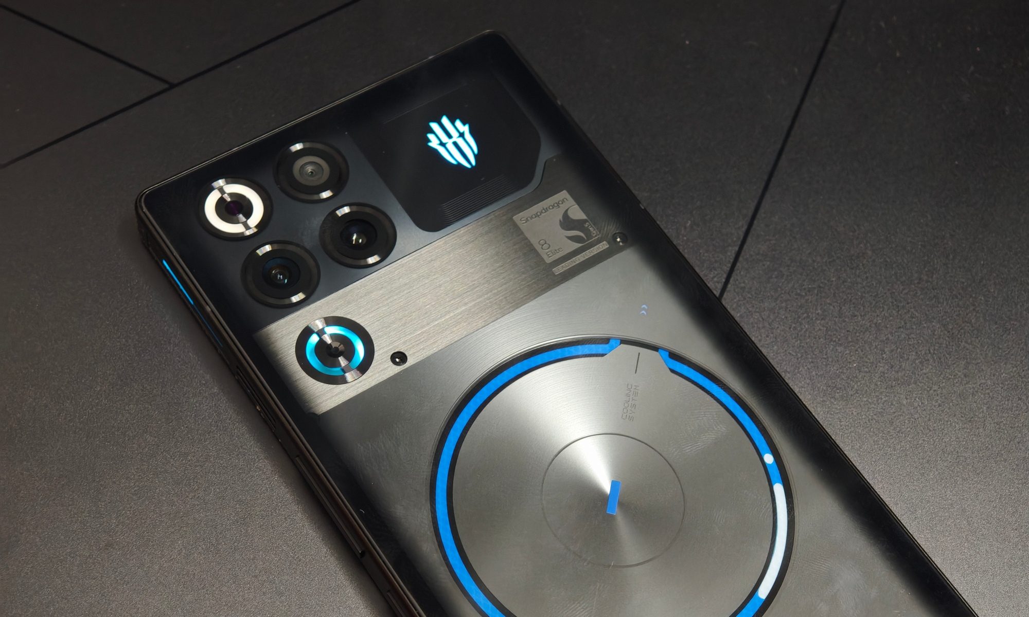 Red Magic 11S Pro's RGB lighting