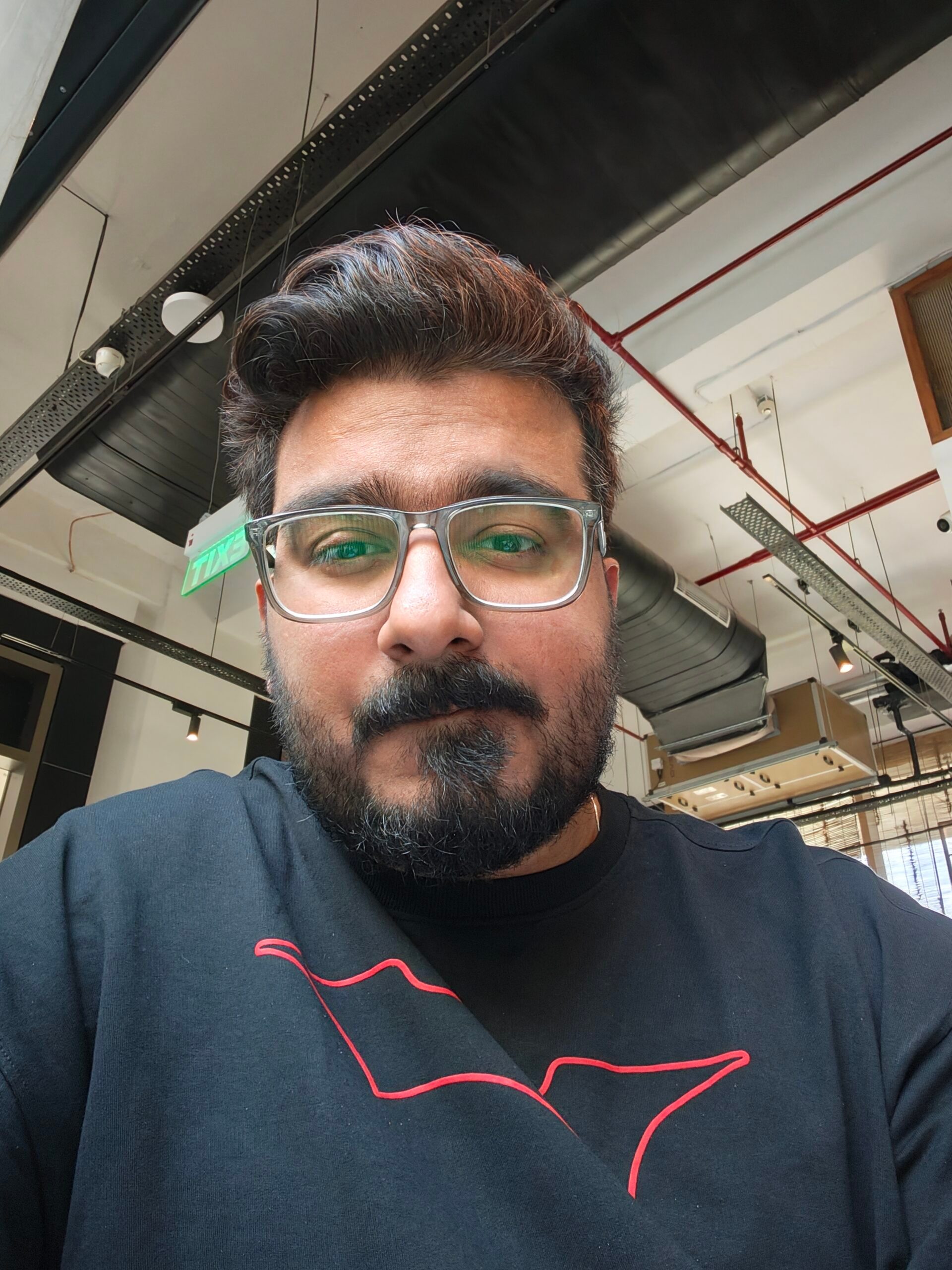 Selfie (3) - Xiaomi 17 Ultra Camera Review