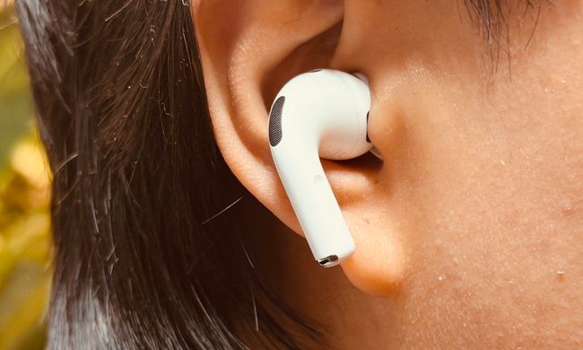 AirPods Pro 3 side view