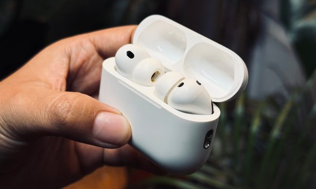 AirPods Pro 3 case view top