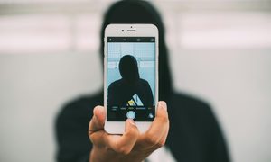 how-to-remove-nudes-deepfake-non-consensual-images