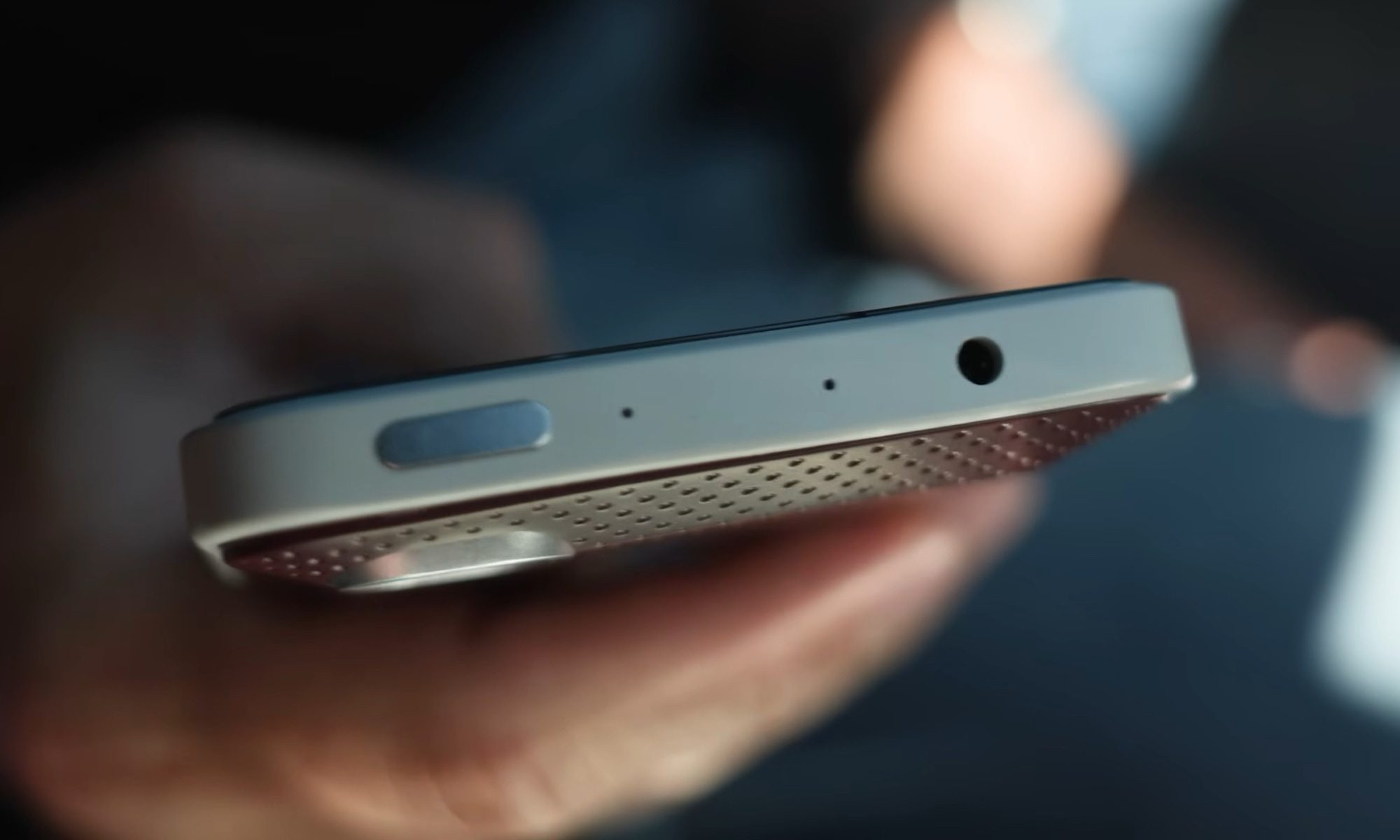 Clicks Communicator headphone jack