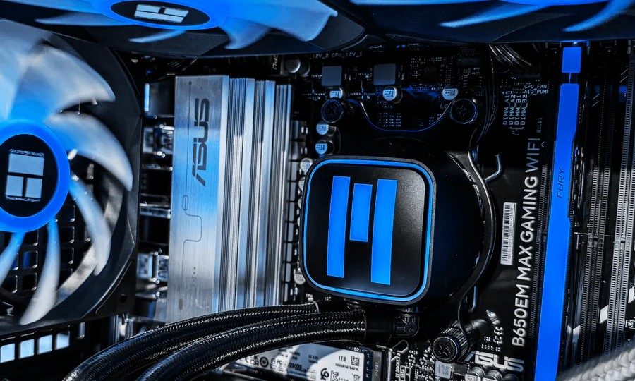 Insides of MetaPC's Steamroller prebuilt PC