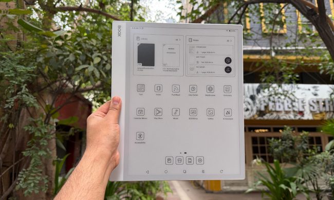 Onyx Boox Note Max e ink tablet