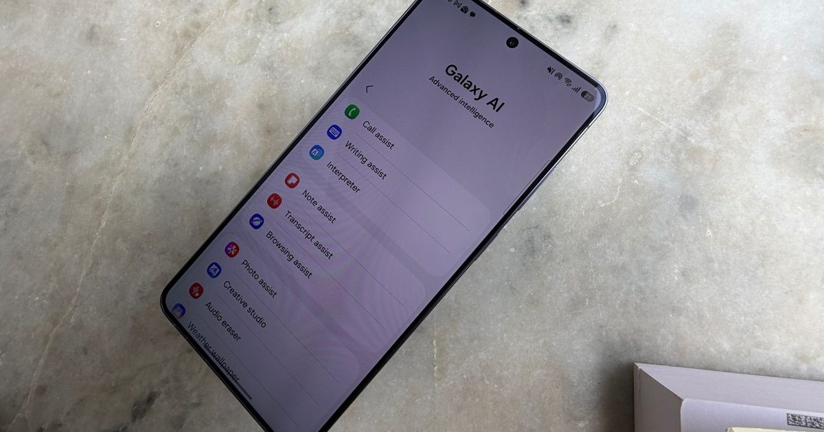 Samsung Galaxy S26 Ultra’s headline Privacy Display may have an ugly red side effect Samsung Galaxy S26 Ultra’s headline Privacy Display may have an ugly red side effect