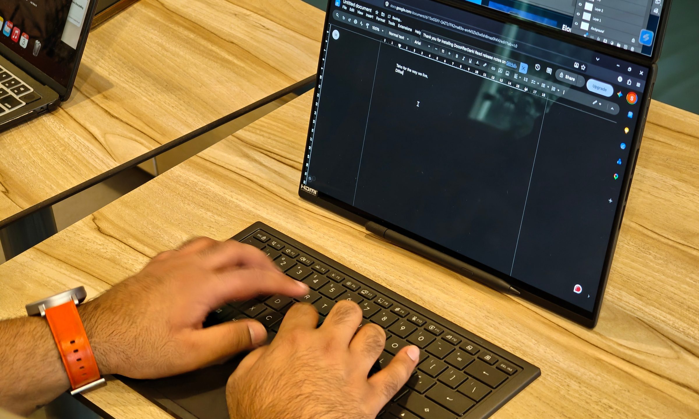 ASUS Zenbook Duo's detachable keyboard