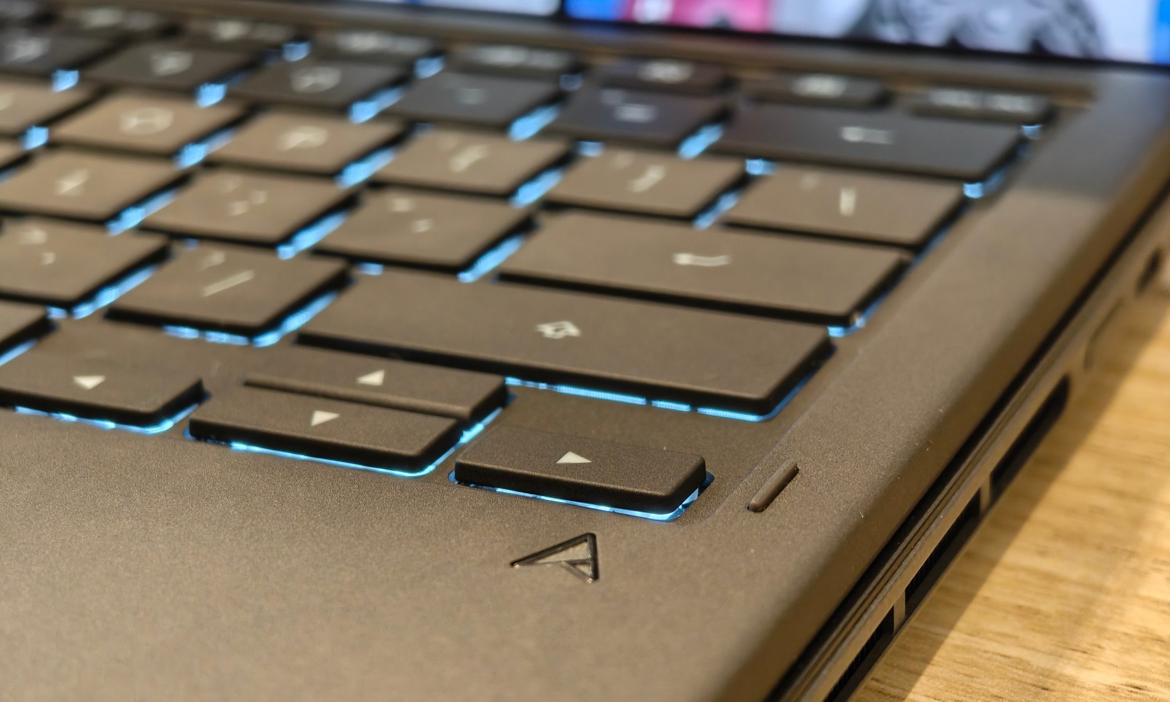 ASUS Zenbook Duo UX8407AA review: Two screens finally earned their place in my bag