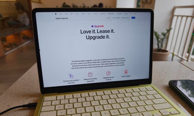 Apple Upgrade site on a MacBook Neo