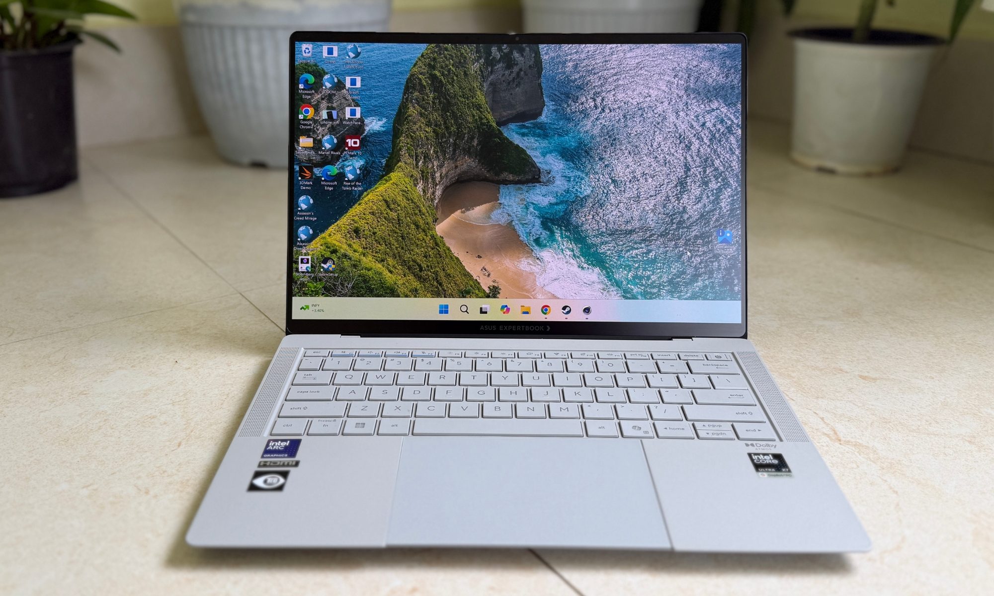 Asus ExpertBook Ultra laptop