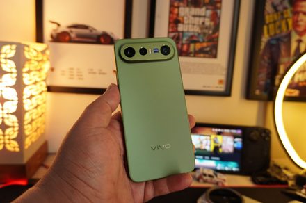 Vivo X300 FE review: The compact flagship I didn’t expect to like this much