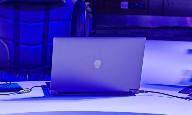 Dell Alienware 15 Hands-On First Impressions Design 2