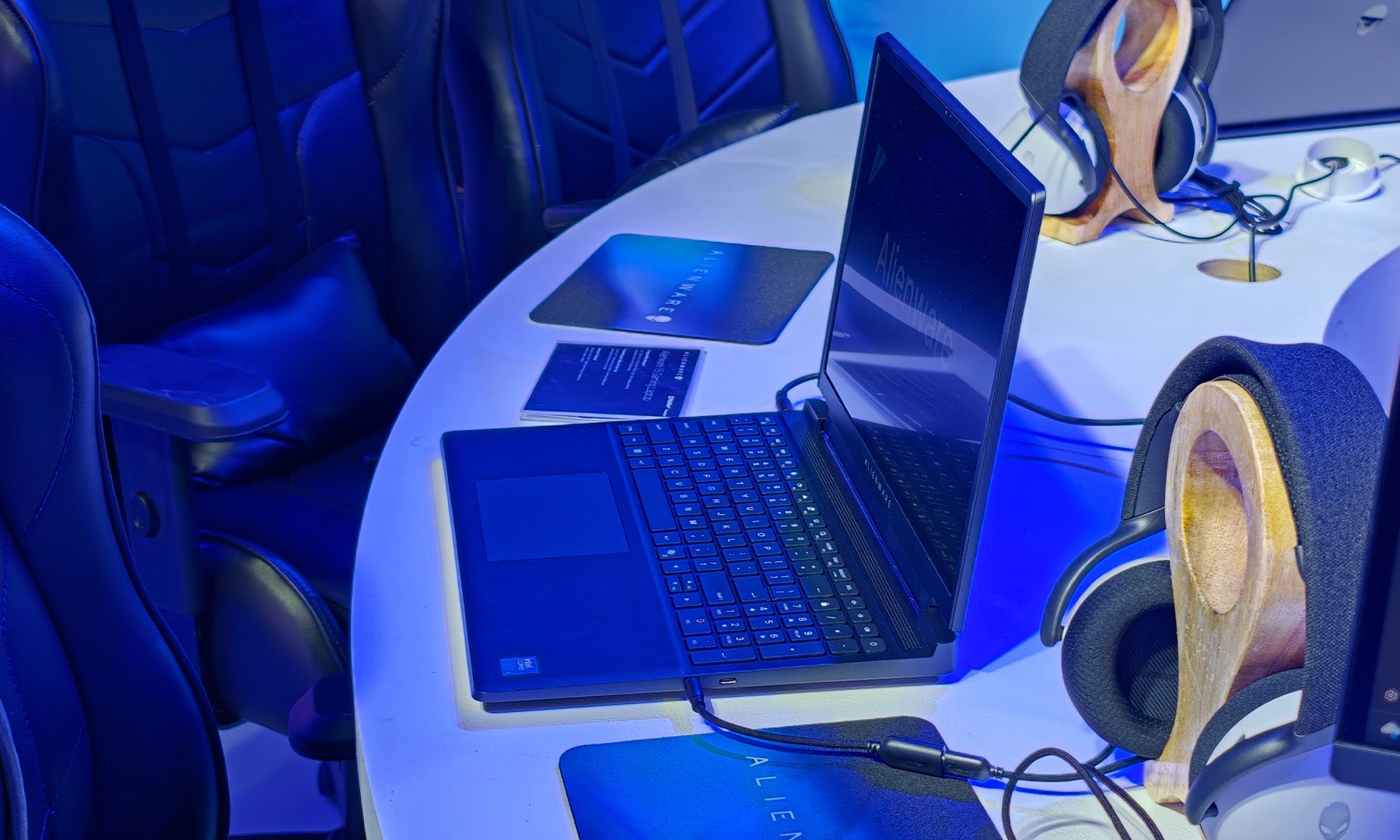 Dell Alienware 15 Hands-On First Impressions Design