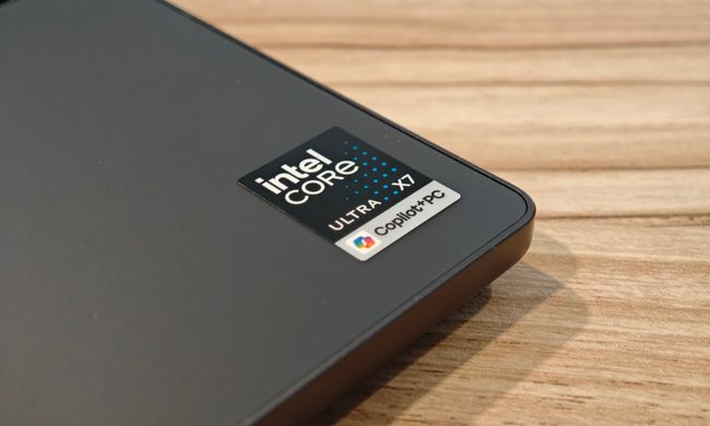 Dell XPS 14 Review: Sticker