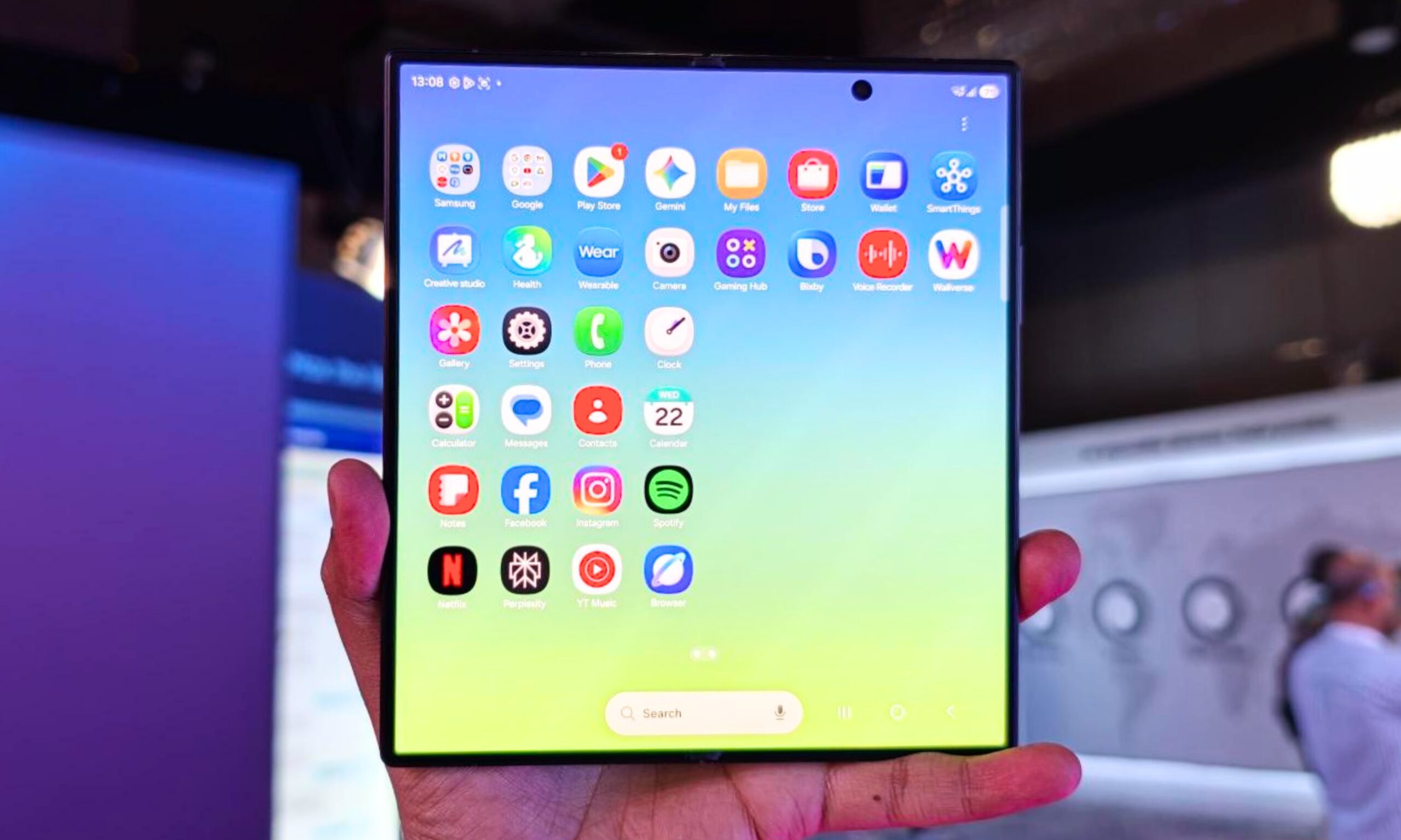 Galaxy Z Fold 8 Ultra inner screen