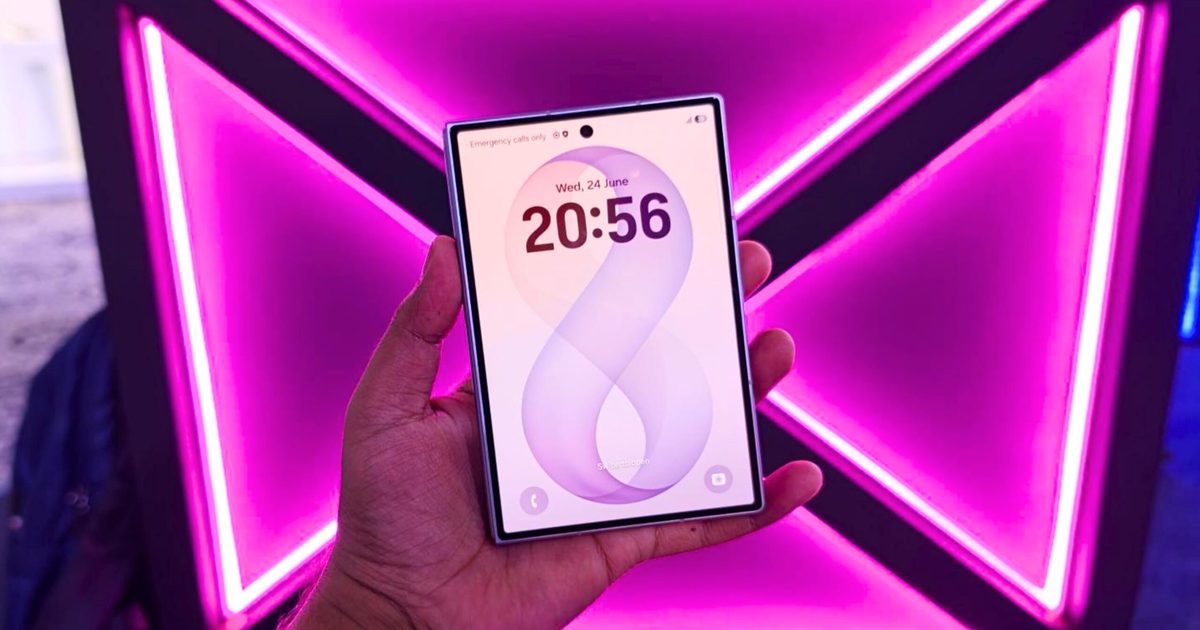 I tried the Samsung Galaxy Z Fold 8 and I am totally in love with this unique foldable I tried the Samsung Galaxy Z Fold 8 and I am totally in love with this unique foldable
