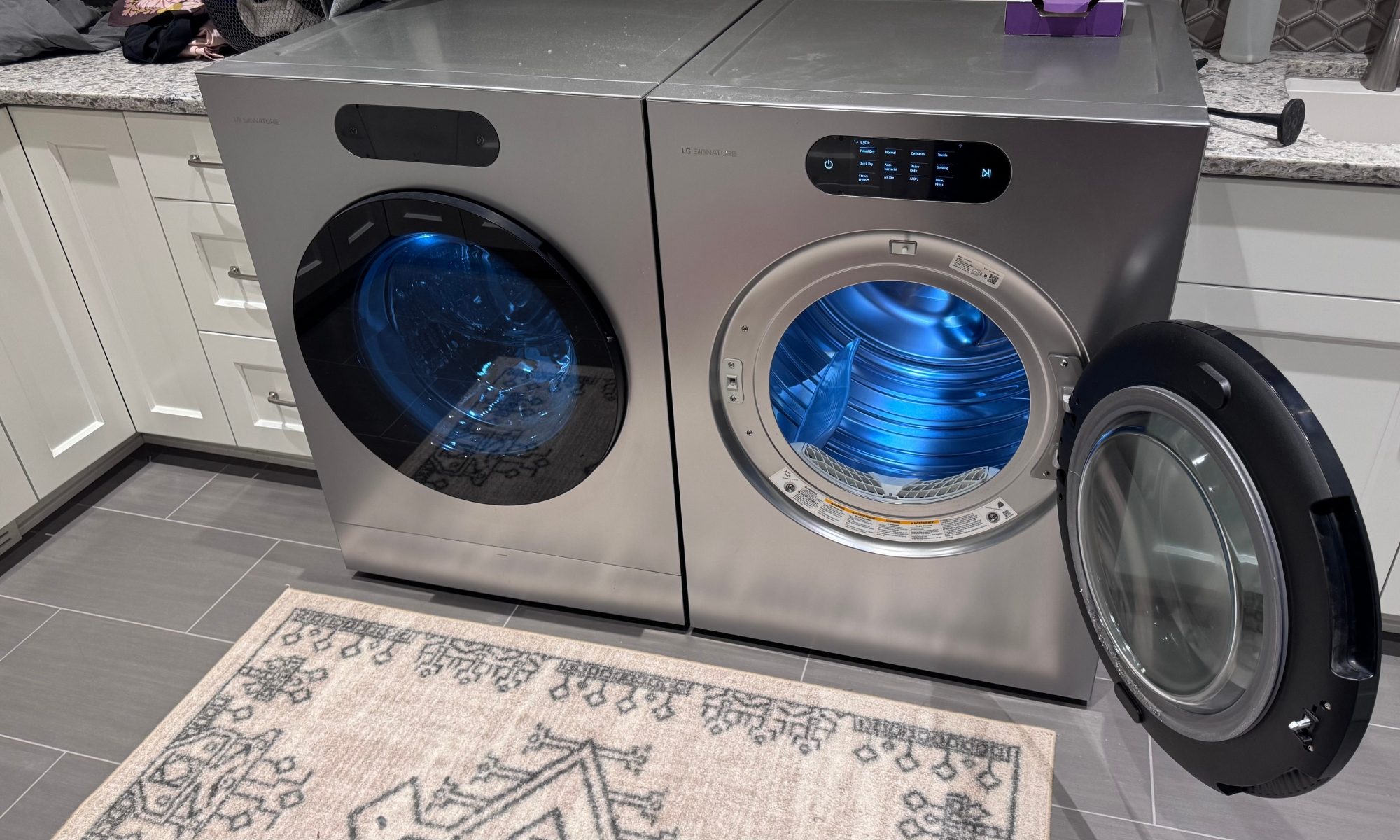 LG SIGNATURE DLEX9900S dryer