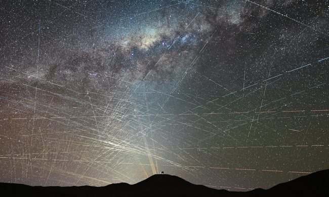 One hour of satellites over the northern Atacama Desert in Chile (October 2025)