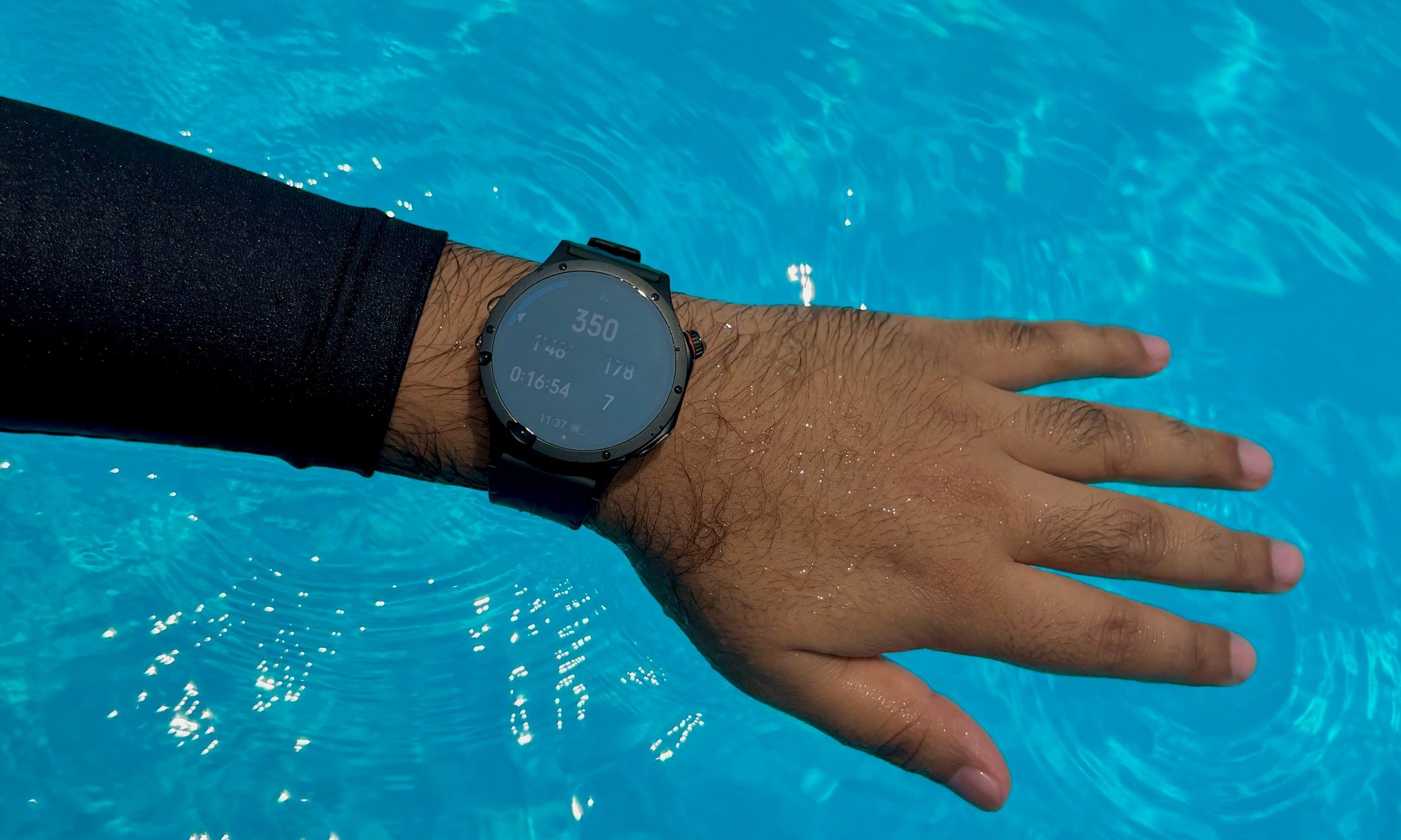 Wristwatch, Body Part, Finger