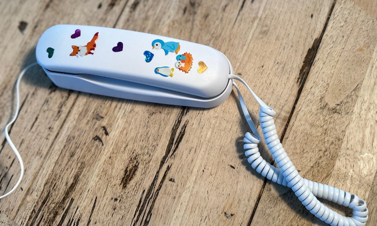 レア商品！KIDS TELEPHONE This $68 phone gives smartphone-gen kids the childhood millennials