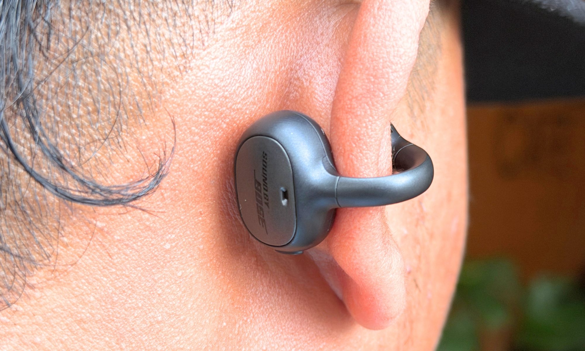 Baseus Inspire XC1 earbuds in black.