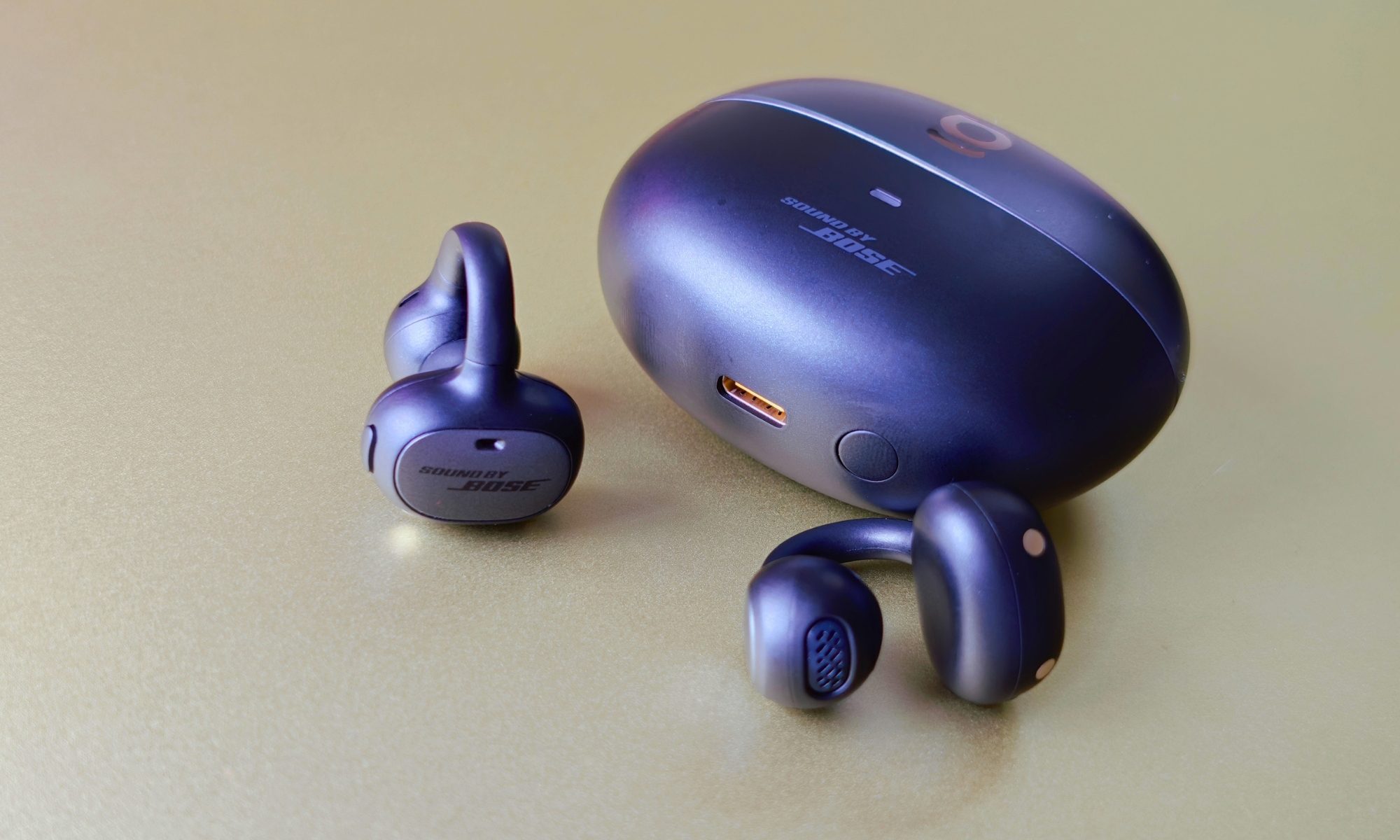 Baseus Inspire XC1 earbuds in black.