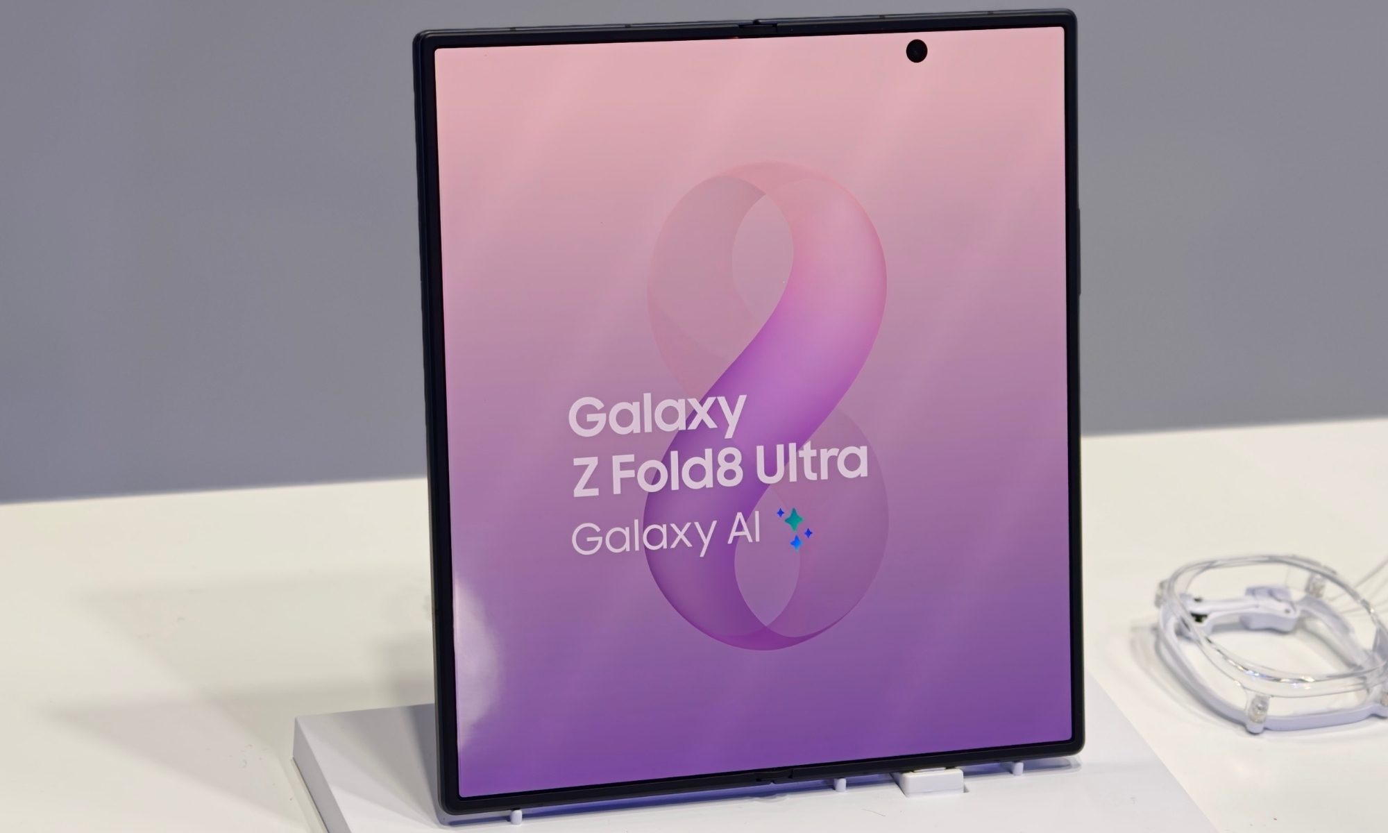 Samsung Galaxy Z Fold 8 Ultra