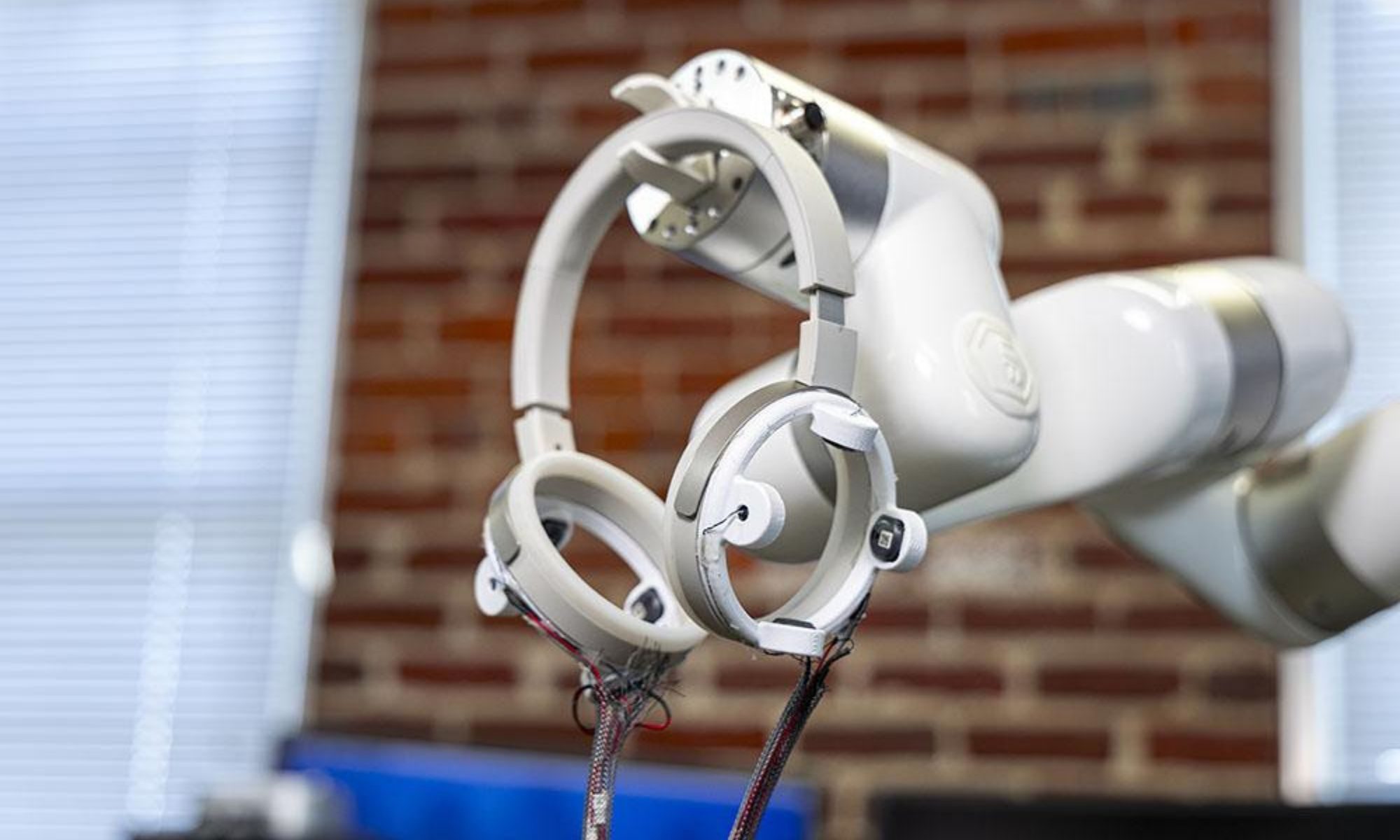 digitaltrends.com - Manisha Priyadarshini - Horror films play music to warn about danger. These headphones use the same trick to save you from robots