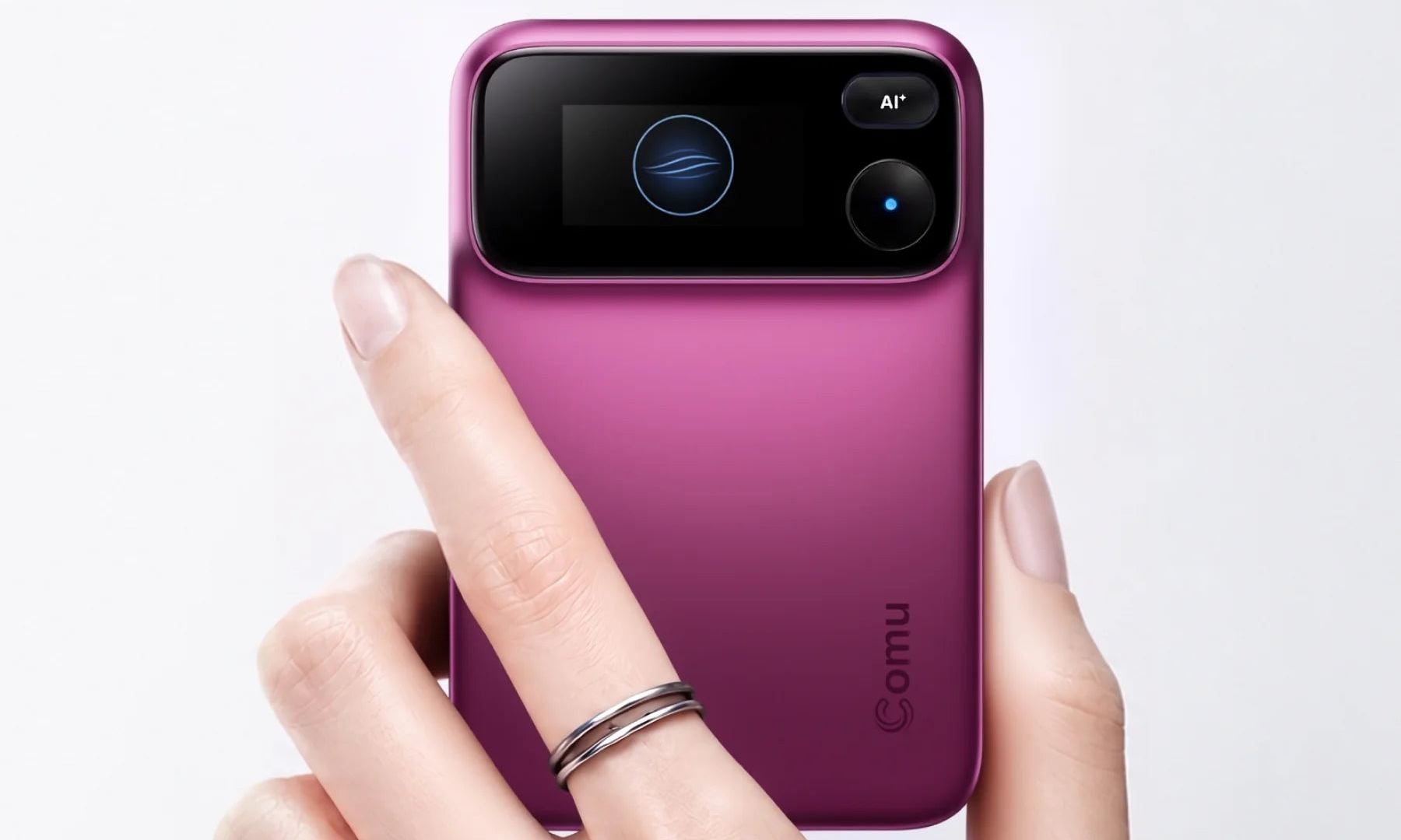 Comu Action Pro AI voice recorder in hand
