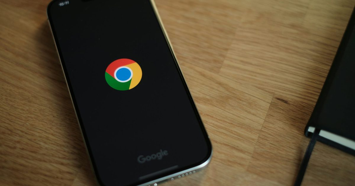 Google Chrome is working on new feature which lets you open PDF files in your preferred app Google Chrome is working on new feature which lets you open PDF files in your preferred app