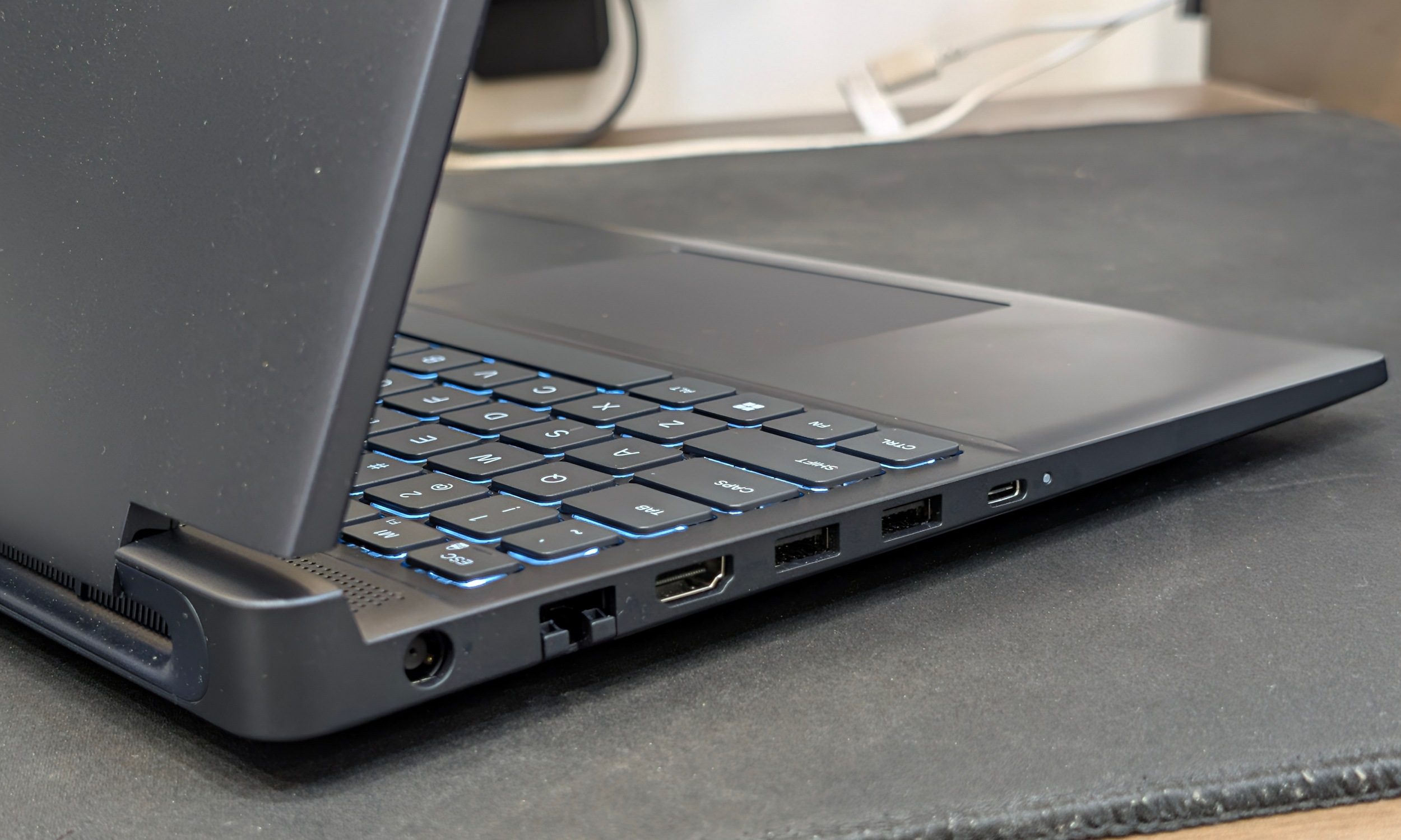 Dell Alienware 15 Review Ports Left