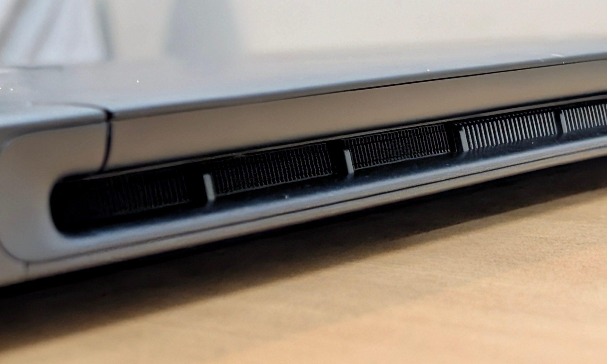 Dell Alienware 15 Review Vent Back