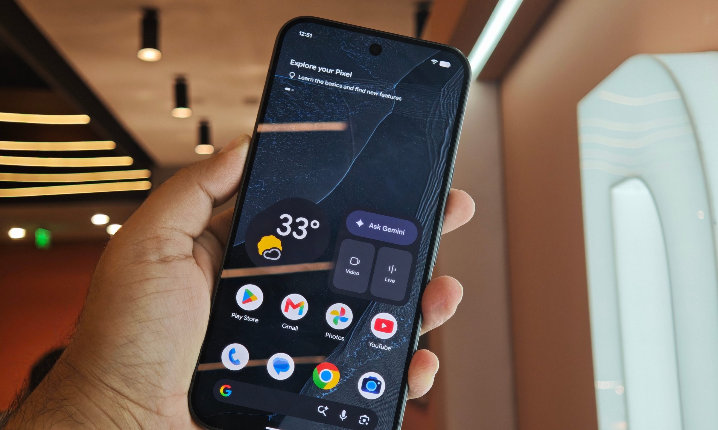 Google Pixel 11 Pro Display