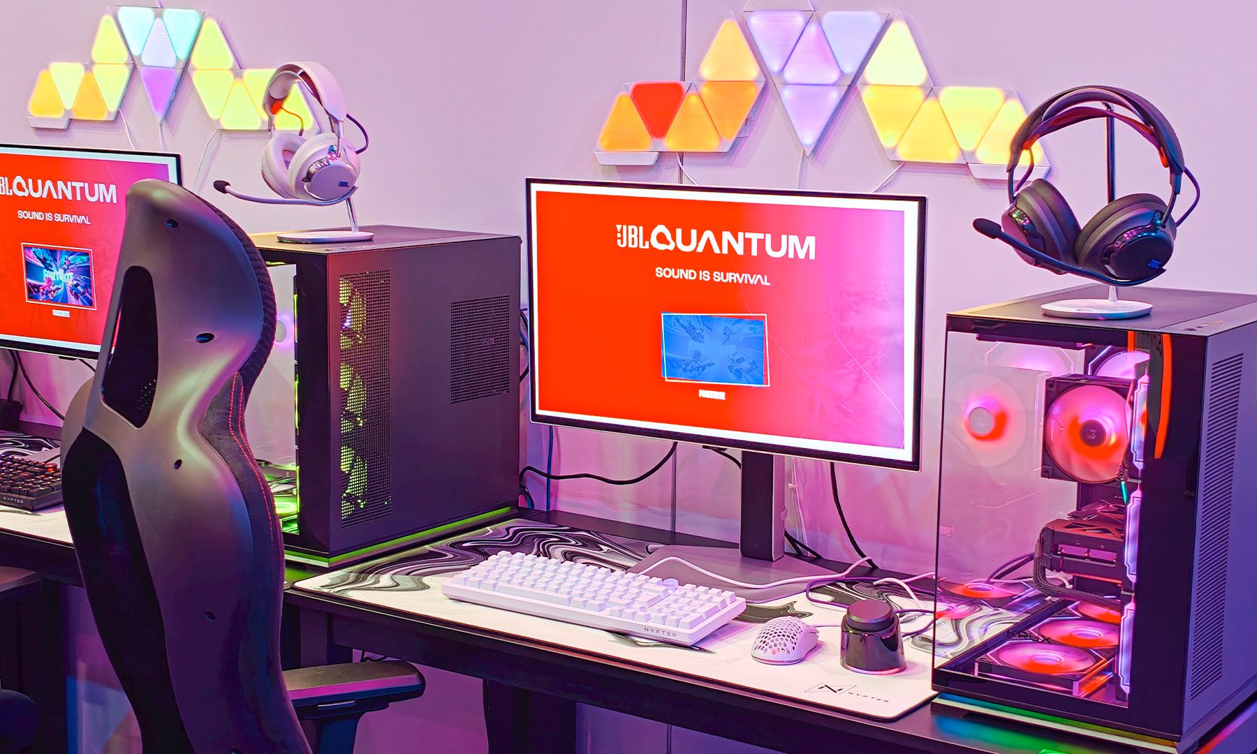 JBL Quantum Headphones Booth at Gamescom