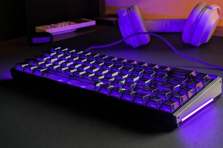 I discovered an odd MelGeek lighting feature and turned my keyboard into Tetris