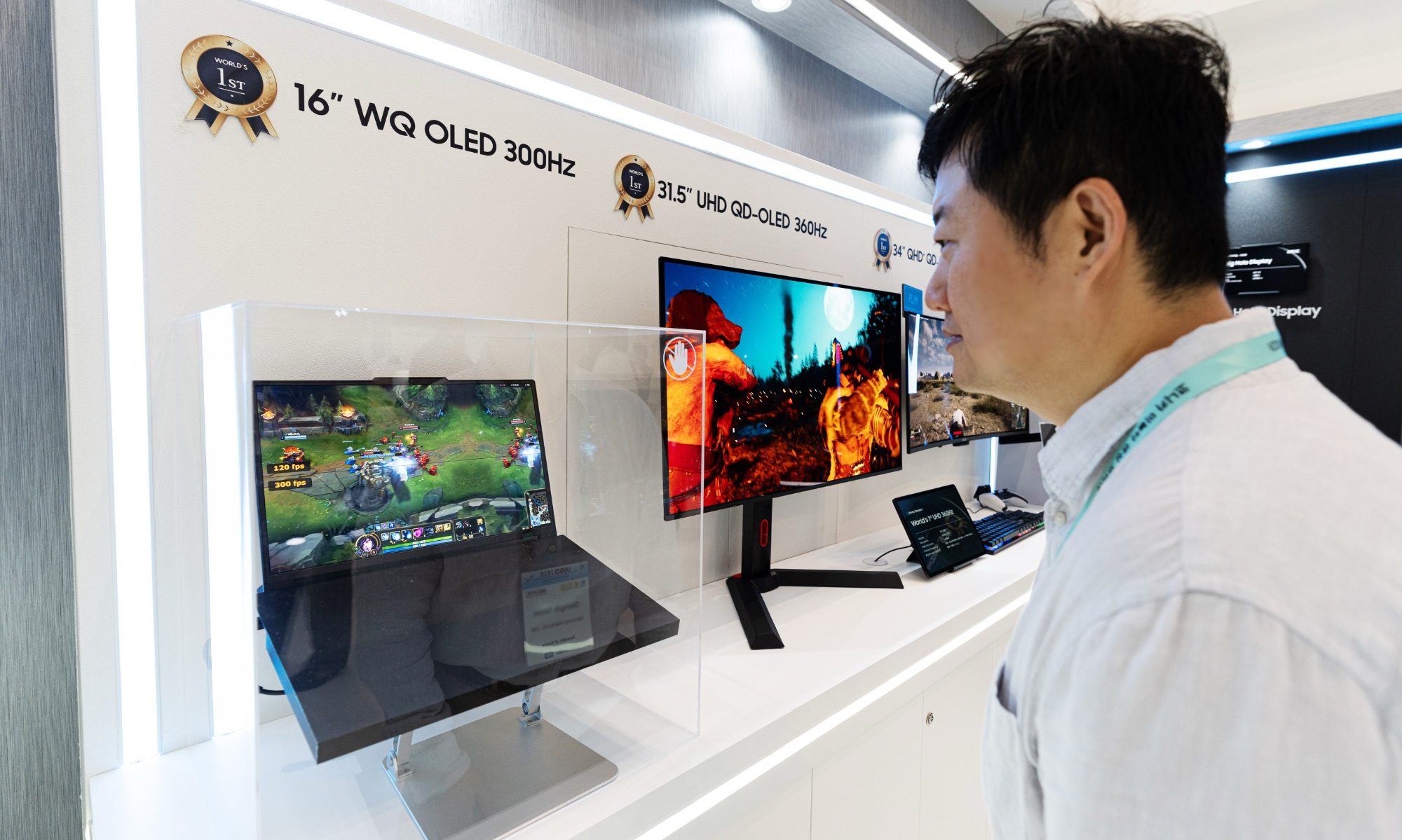 Samsung Display 16 inch OLED laptop display